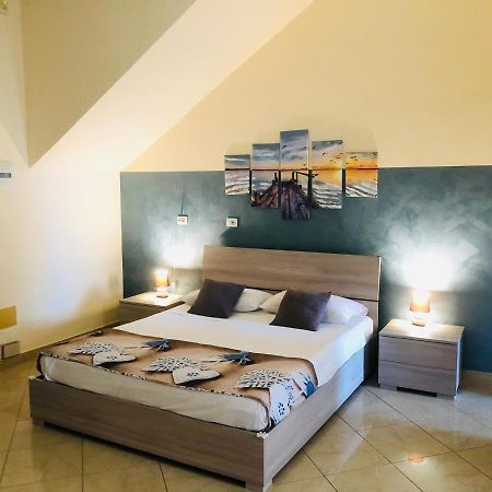 Da Gino Villa Roccalumera Bagian luar foto